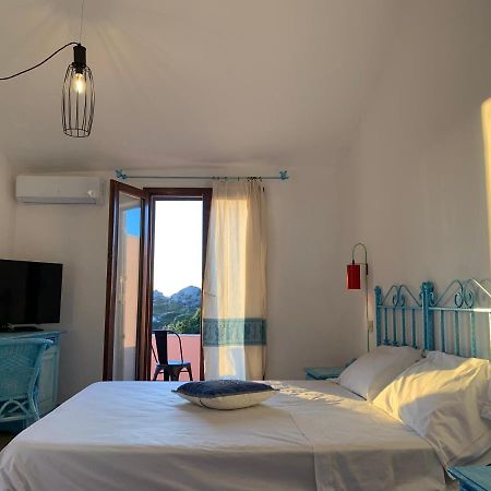 Godo Beach Hotel Байя-Сардинія Екстер'єр фото